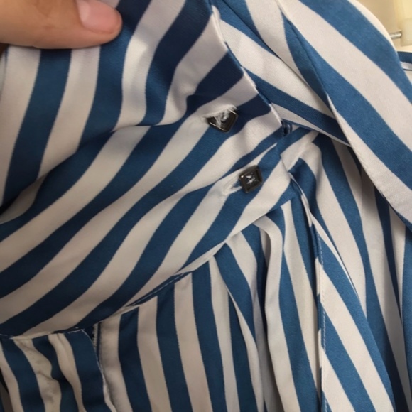 BCBGeneration Blue and White Stripe Shorts Size 8 - Picture 4 of 8